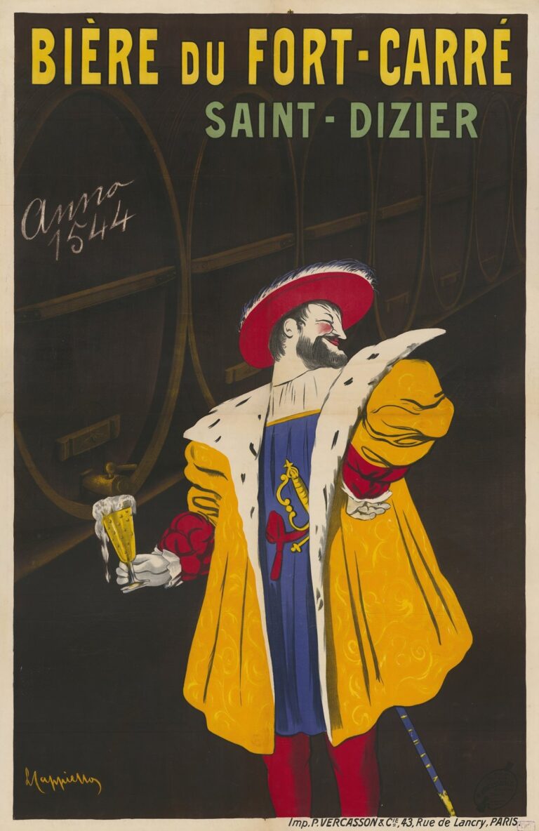Art Nouveau poster depicting a bearded Renaissance figure in a yellow ermine‐lined cloak and blue tunic, holding a frothy glass of beer against a backdrop of dark wooden brewery vats, with “BIÈRE DU FORT‐CARRÉ” in bold yellow and “SAINT‐DIZIER” in green above.