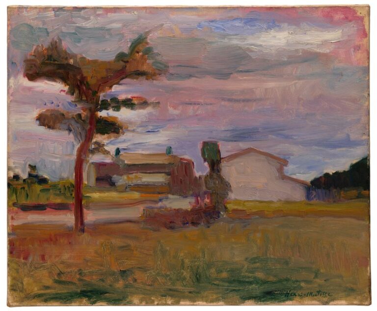 A small field with tawny grass and a tall, leaning tree at left; low buildings and a pale-roofed house sit near the horizon; above stretches a wide sky brushed with pink, lavender, and grey clouds. Thick, visible strokes define forms; edges are soft and made by color meetings rather than drawn lines.