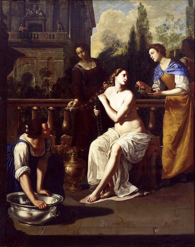 Bathsheba sits semi-nude on a terrace as attendants pour water, hold a basin, and offer jewelry; at left, King David peers from a shadowed palace balcony while sunlit stone, golden vessels, and trees frame the scene.