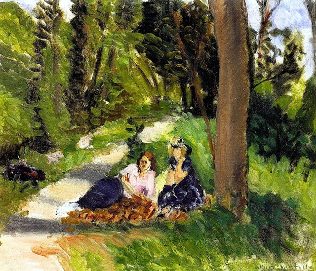 Sunlit grove with a pale winding path; two women sit on a warm patch of leaves at the path’s edge, one in a pink blouse and dark skirt, the other in a deep blue dress; a tall tree trunk rises at right, and lively green foliage fills the background, painted with brisk, dappled strokes.