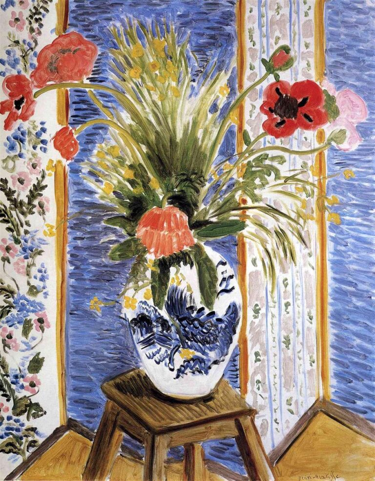 White porcelain vase with cobalt design holding red poppies, grasses, and yellow blossoms on a wooden stool; behind it, a room corner with vertical screen panels—floral bands alternating with dense blue fields—under warm ochre floorboards; painted with broad, lively strokes.