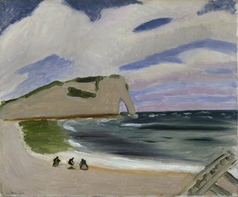 A coastal painting of Étretat showing a large chalk headland with an arch, dark green sea with white foam, banded gray-blue sky, a pale sandy beach with three small seated women, and angled wooden planks at the lower right.