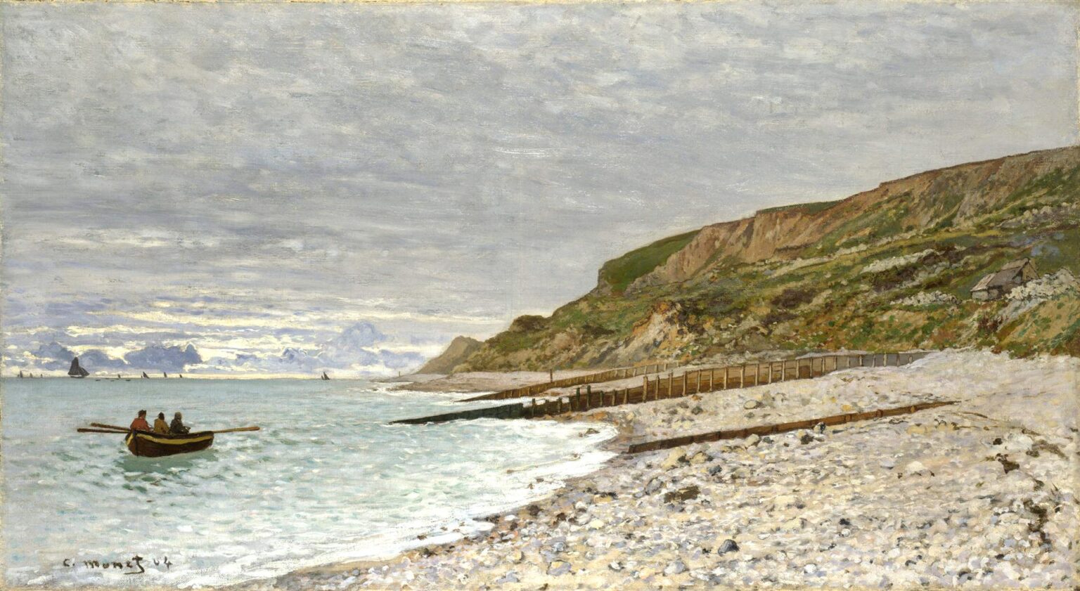 Claude Monet’s The Pointe of Heve shows a pale stony beach beside calm water, a small rowboat with figures near shore, wooden coastal barriers, and chalky cliffs beneath a wide gray sky.